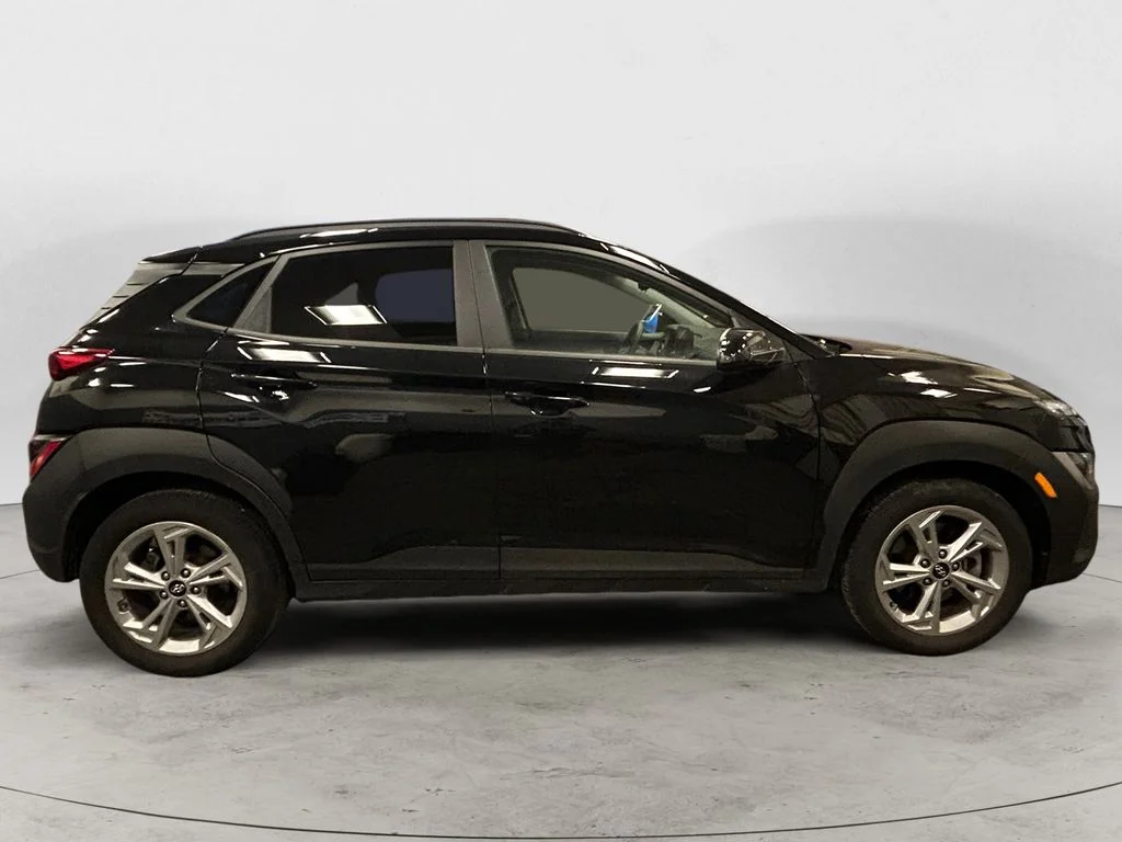 Used 2023 Abyss Black Hyundai SEL image 7