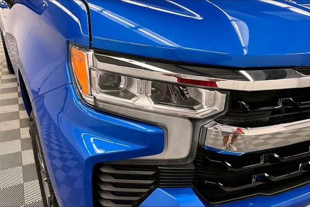 Used 2025 Riptide Blue Metallic Chevrolet LT image 33