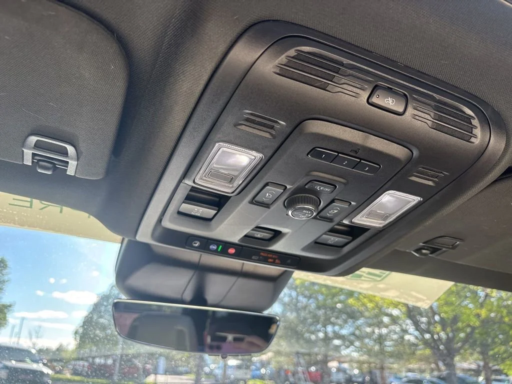 Certified Used 2023 Crystal White Tricoat Cadillac Sport image 14