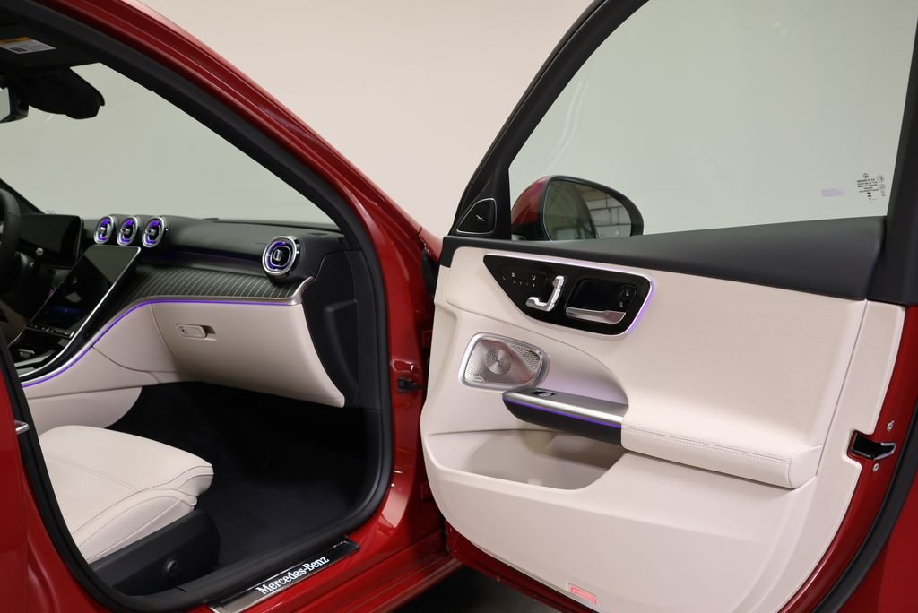 New 2026 MANUFAKTUR Patagonia Red Metallic Mercedes-Benz C 300 image 46