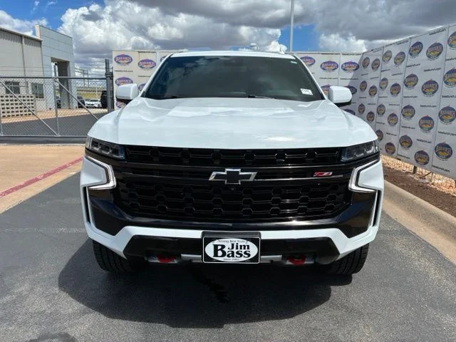 Used 2023 Summit White Chevrolet Z71 image 3