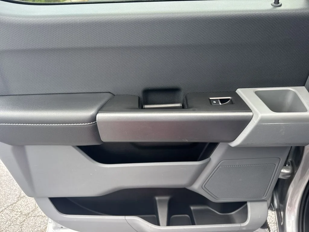 Used 2023 Silver Ford XLT image 20
