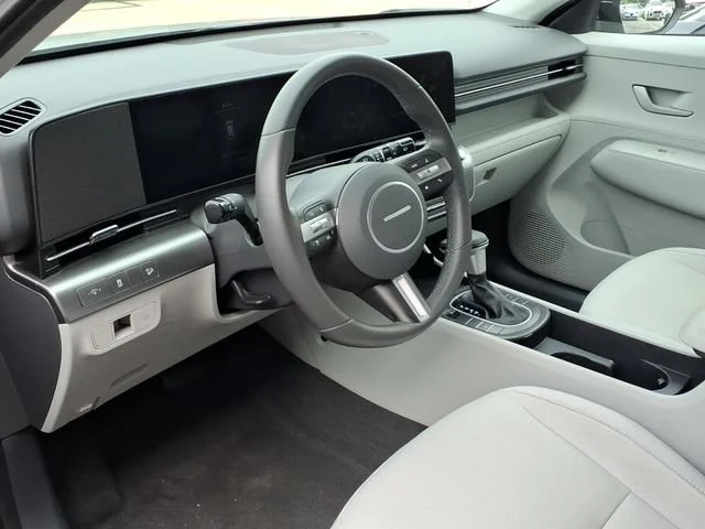 Used 2026  Hyundai SEL Sport image 4