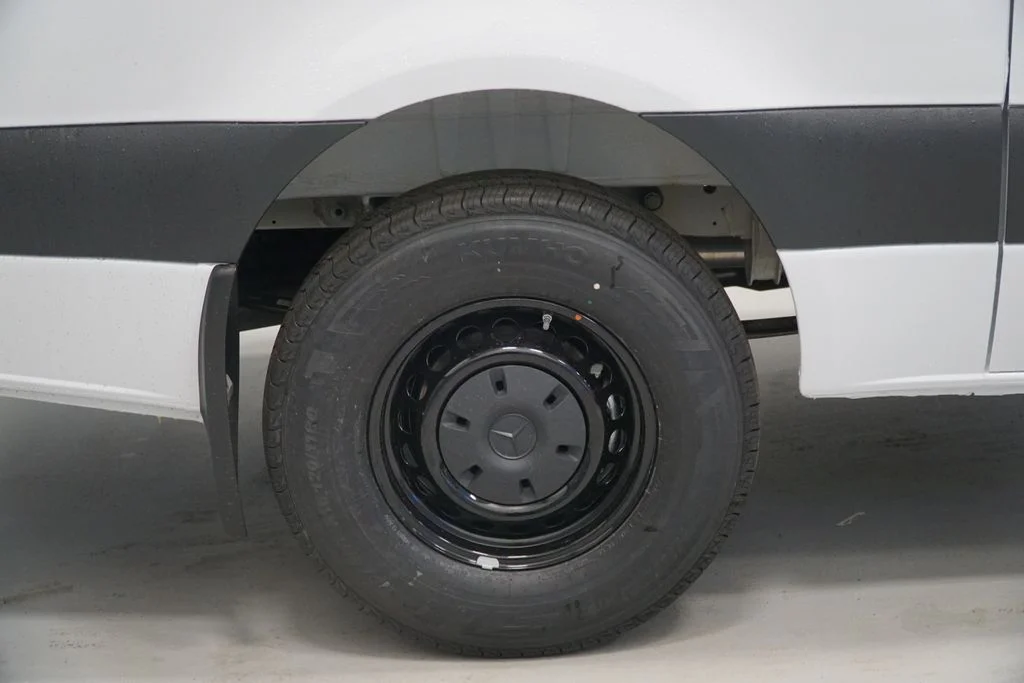 New 2026  Mercedes-Benz Cargo 144 WB image 7
