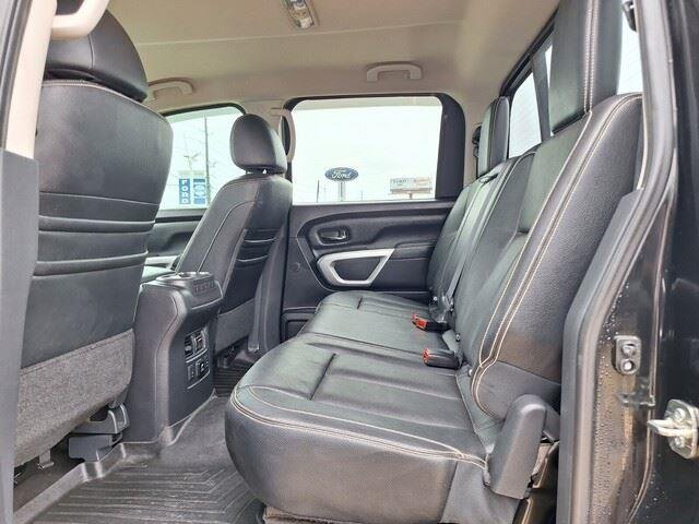 Used 2018 Magnetic Black Nissan PRO-4X image 10