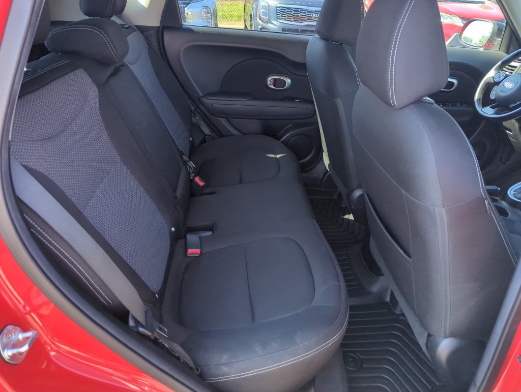 Used 2017 Red Kia Plus image 30