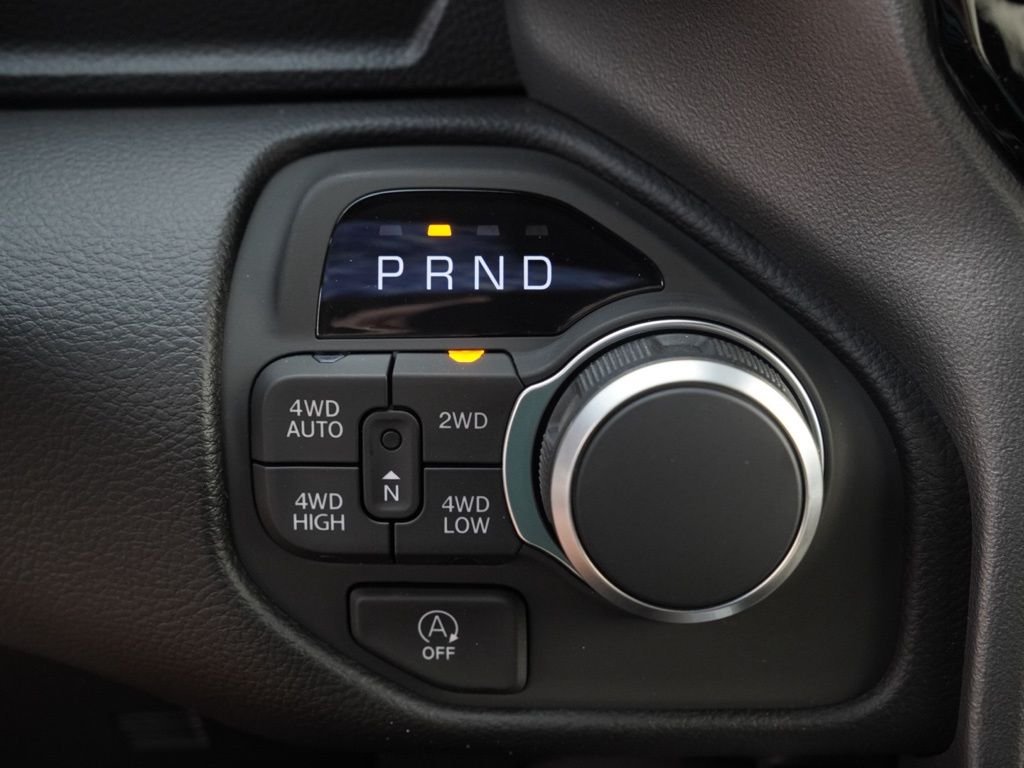 New 2026 Granite Crystal Metallic Clear-Coat Exterior Paint RAM Big Horn/Lone Star image 16