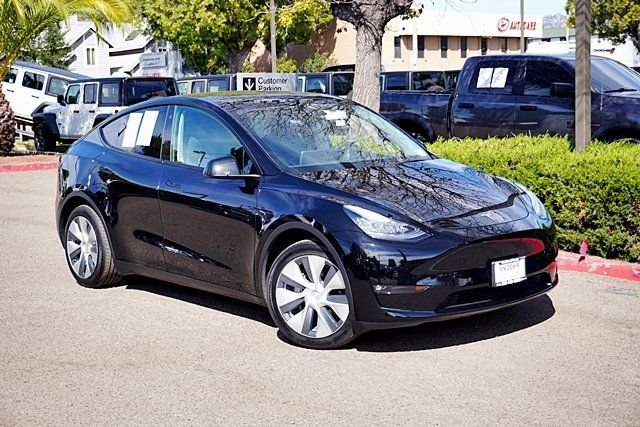 Used 2021 Black Tesla Long Range image 2