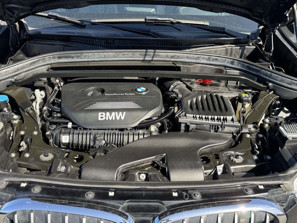 Used 2018 Black BMW sDrive28i image 13