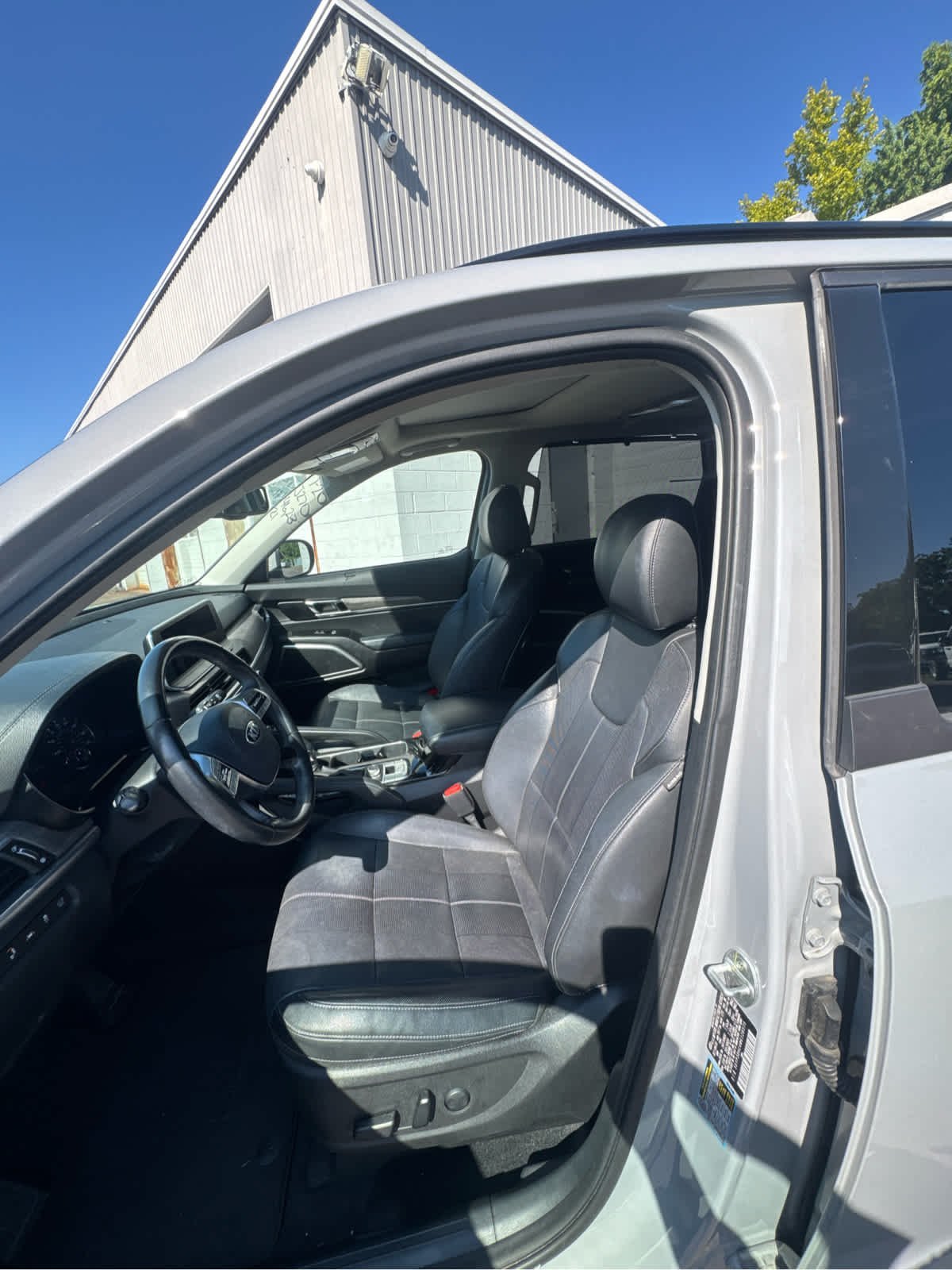 Used 2021 Wolf Gray Kia EX image 9