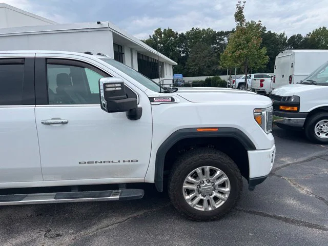 Used 2021 SUMMIT WHITE GMC Denali image 2
