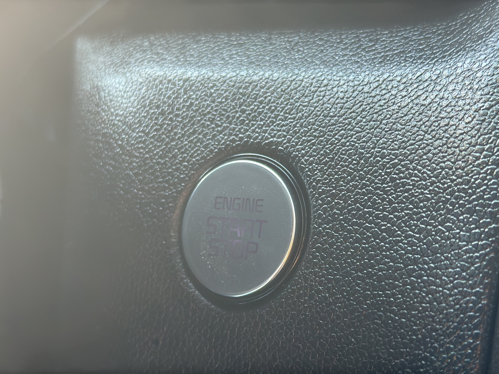 Used 2023 Black Kia X-Line S image 13