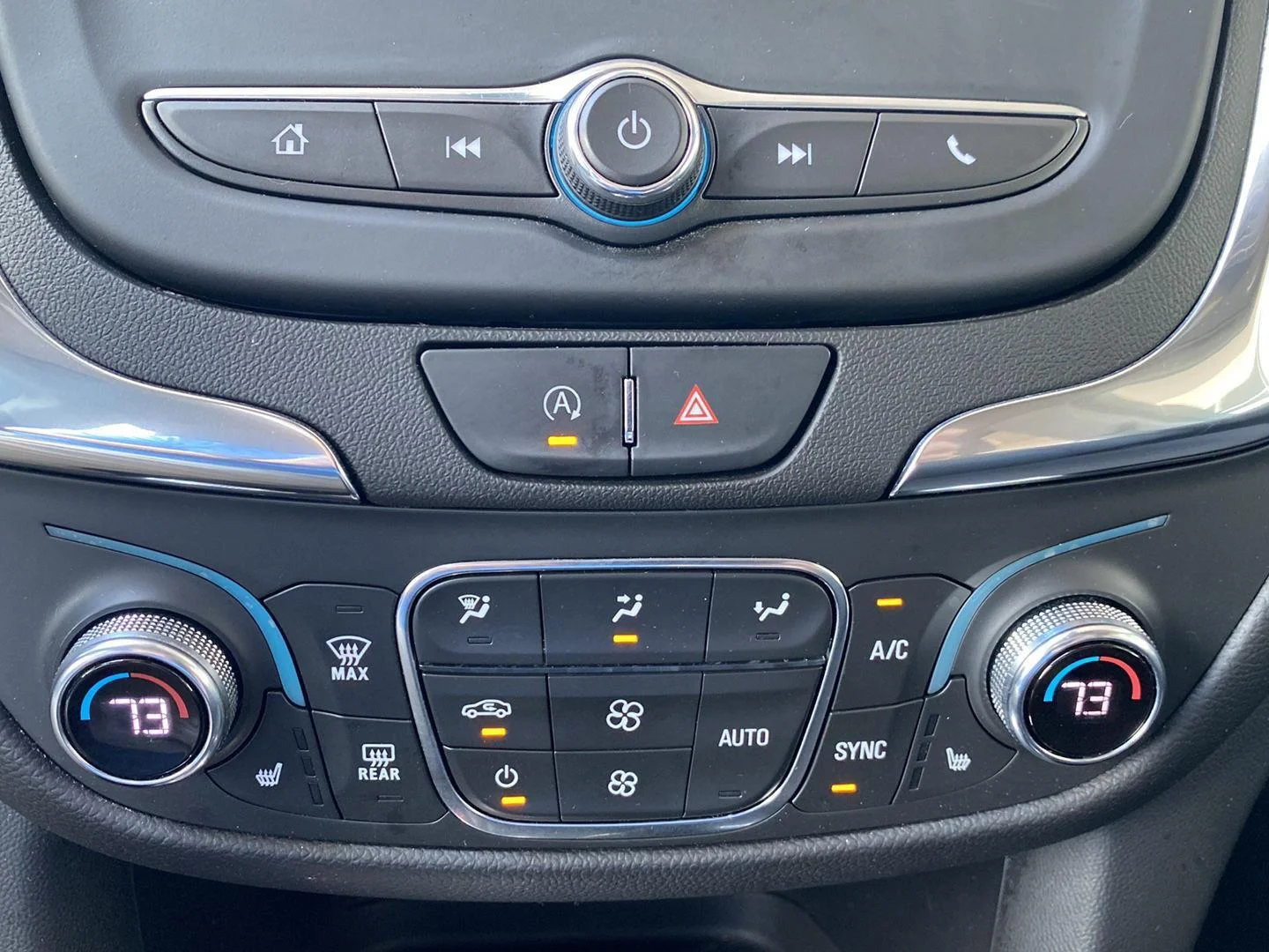 Used 2022 Iridescent Pearl Tricoat Chevrolet LT image 33