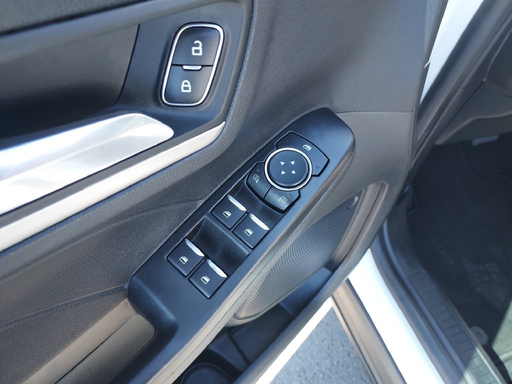 Used 2021 White Ford SE image 11