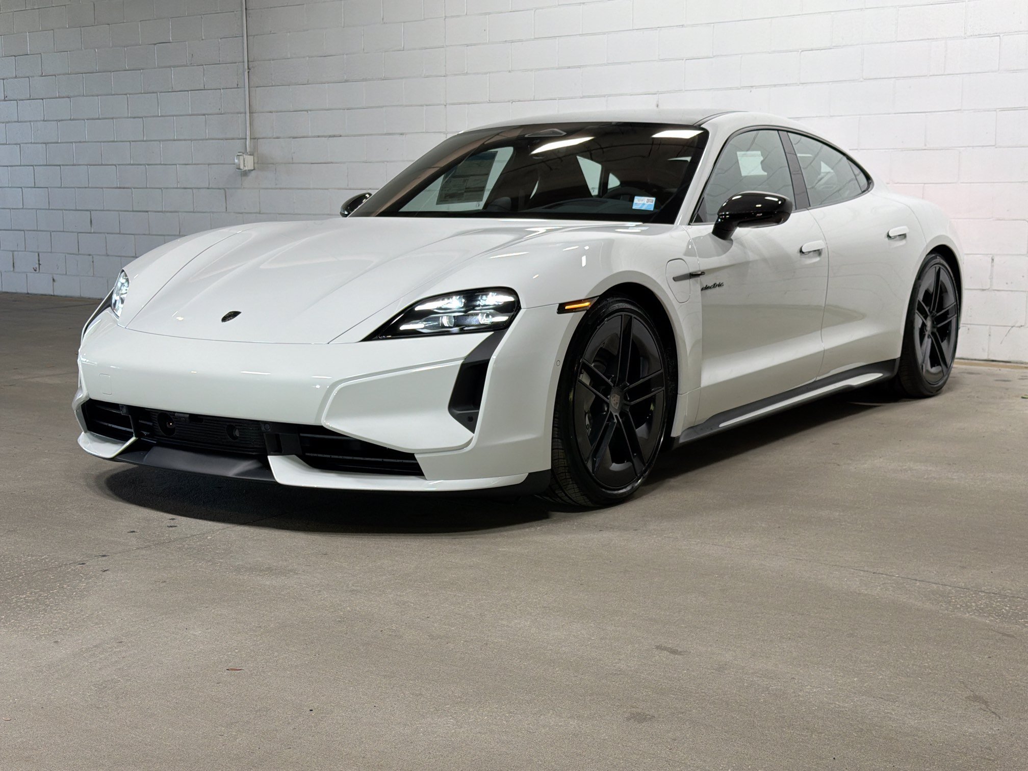 New 2027 White Porsche Turbo image 1