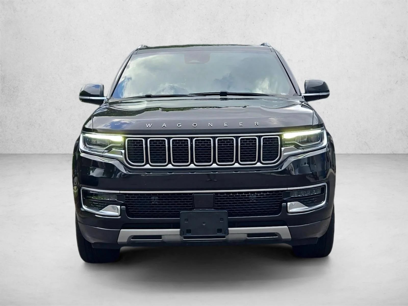 Used 2022 Diamond Black Crystal Pearlcoat Jeep Series II image 2