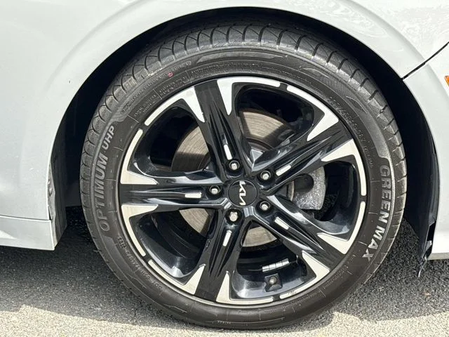 Used 2022 Gray Kia GT-Line image 9