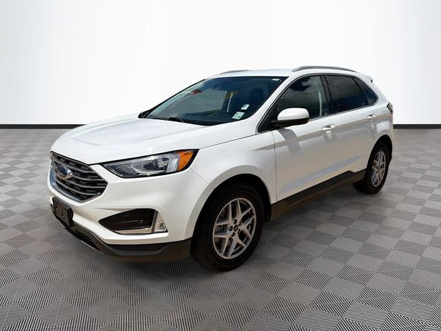 Used 2022 Oxford White Ford SEL image 3