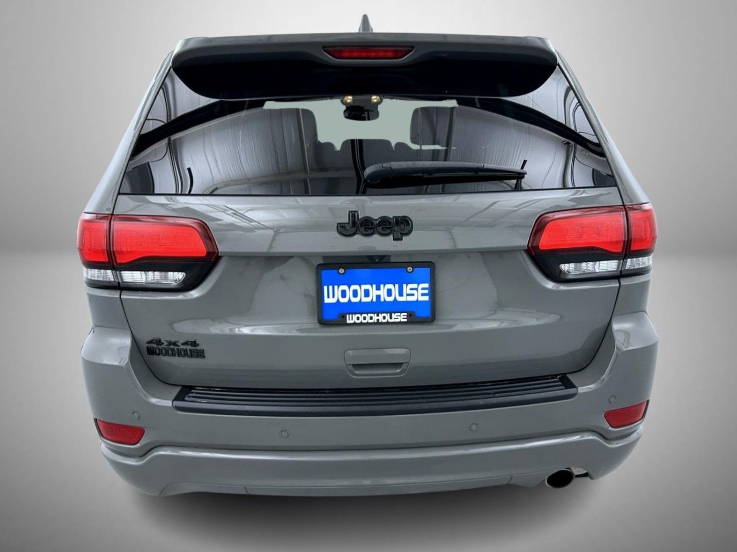 Used 2022 Gray Jeep Laredo X image 6