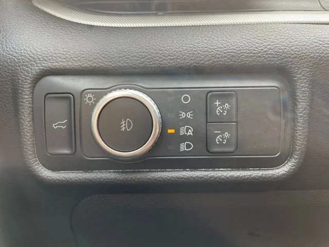Used 2021 Black Ford XLT image 23