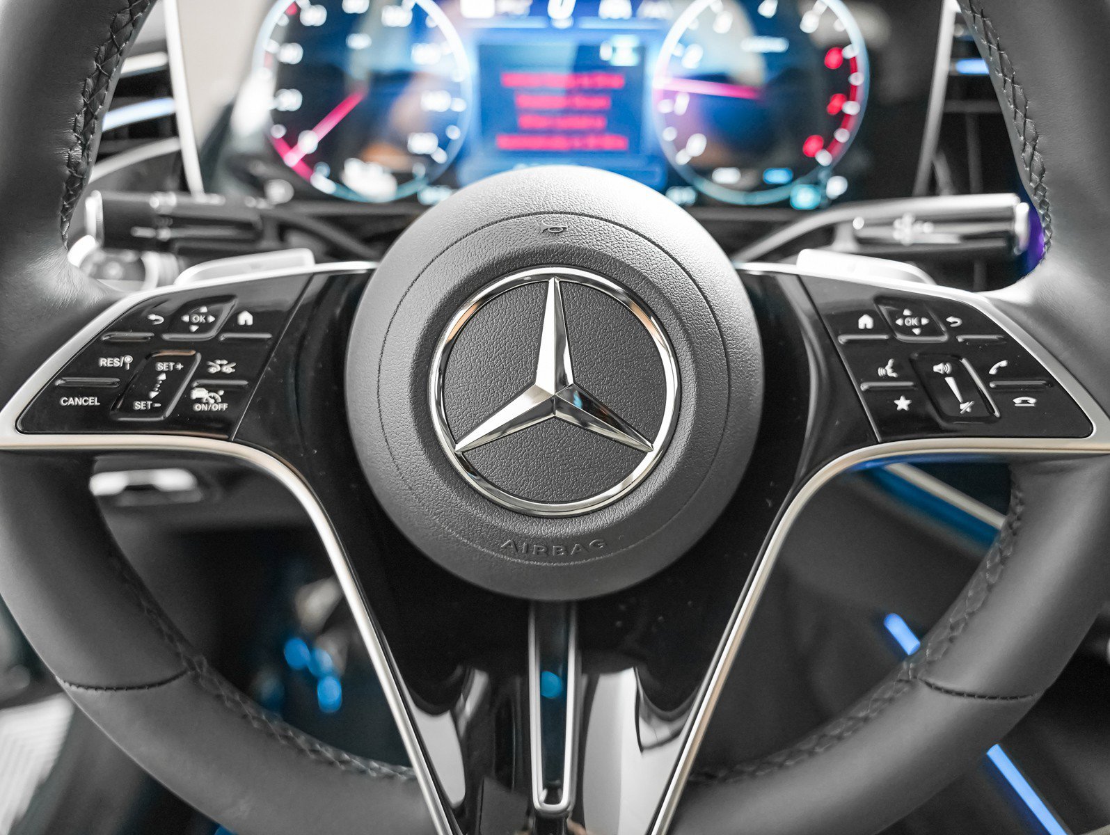 New 2026 Verde Silver Metallic Mercedes-Benz E 350 image 15
