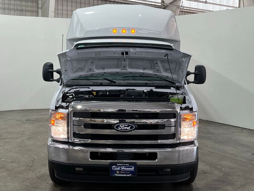 New 2026 White Ford Base image 4