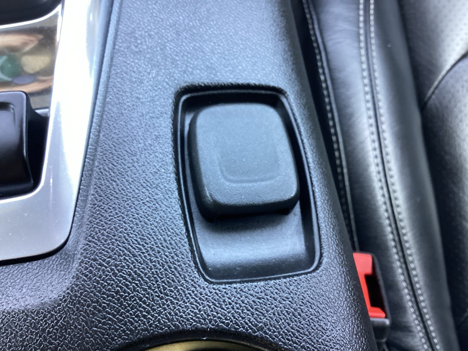 Used 2020 RIVERSIDE BLUE METALLIC Chevrolet 1LT image 21