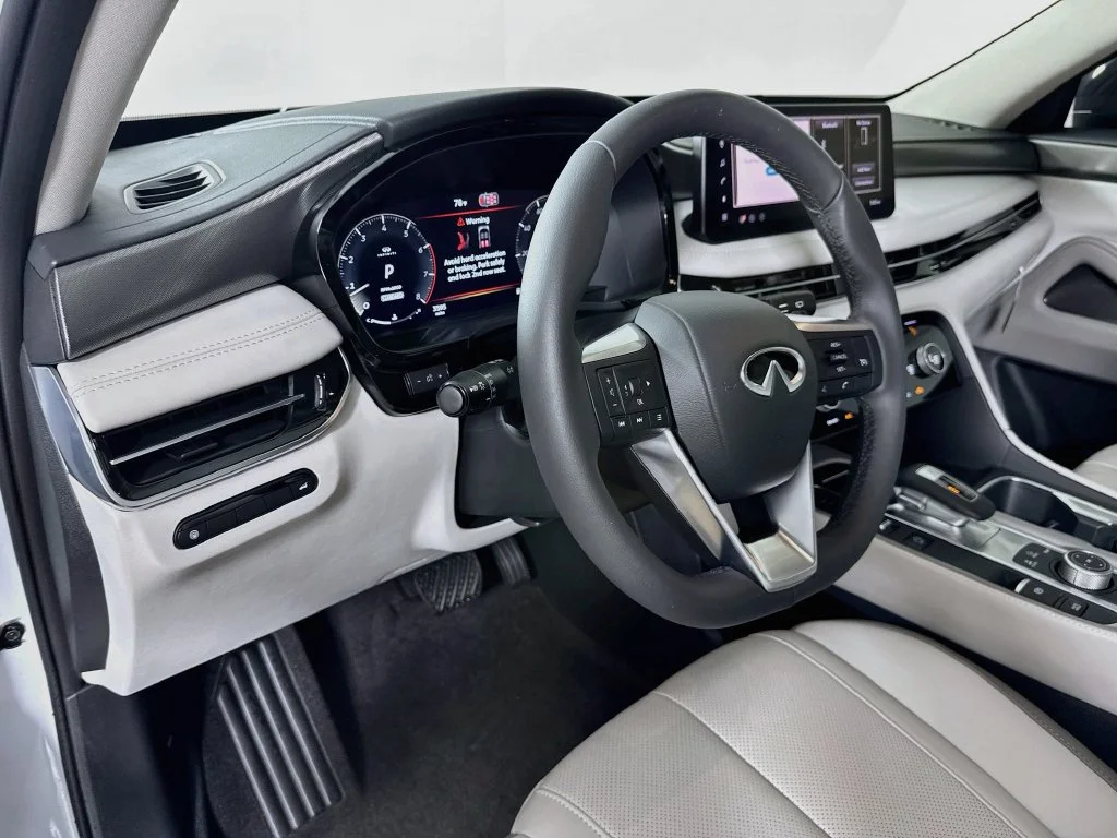 Certified Used 2027 White INFINITI PURE image 12