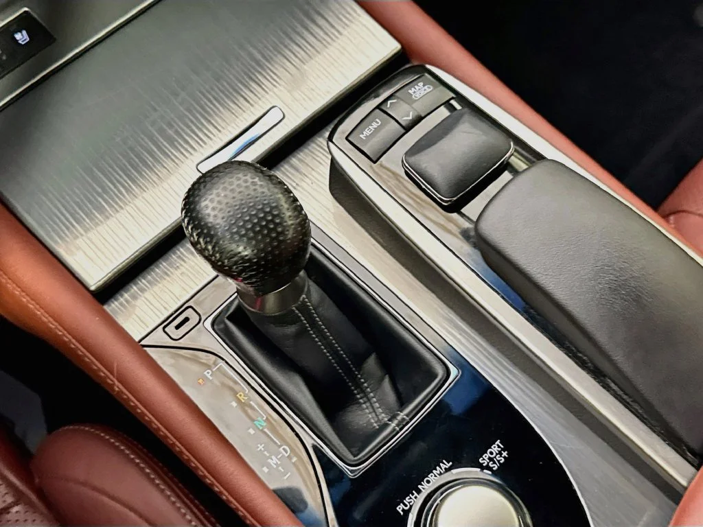 Used 2013 Silver Lexus 350 image 21