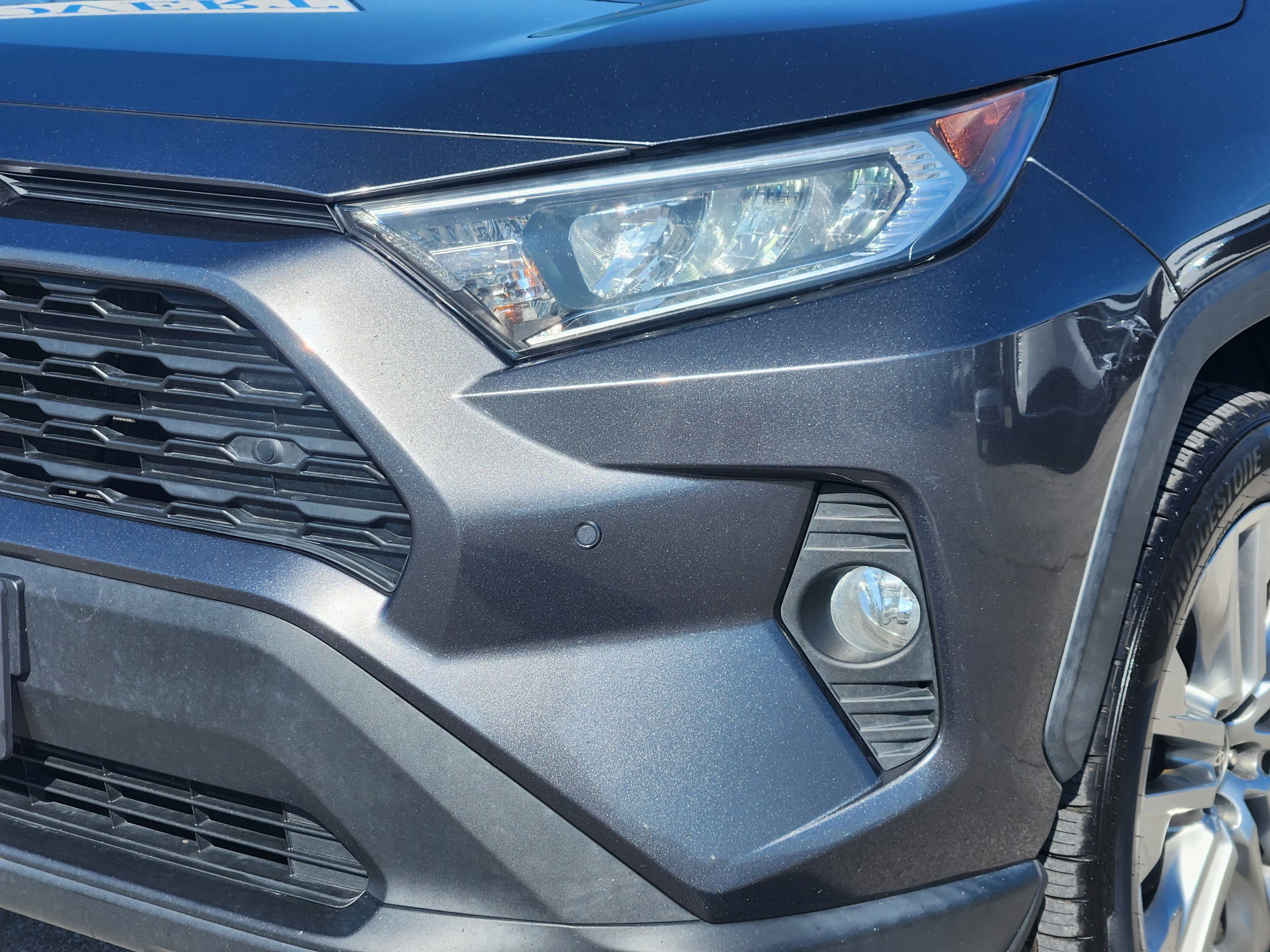 Used 2021 Gray Toyota XLE Premium image 8