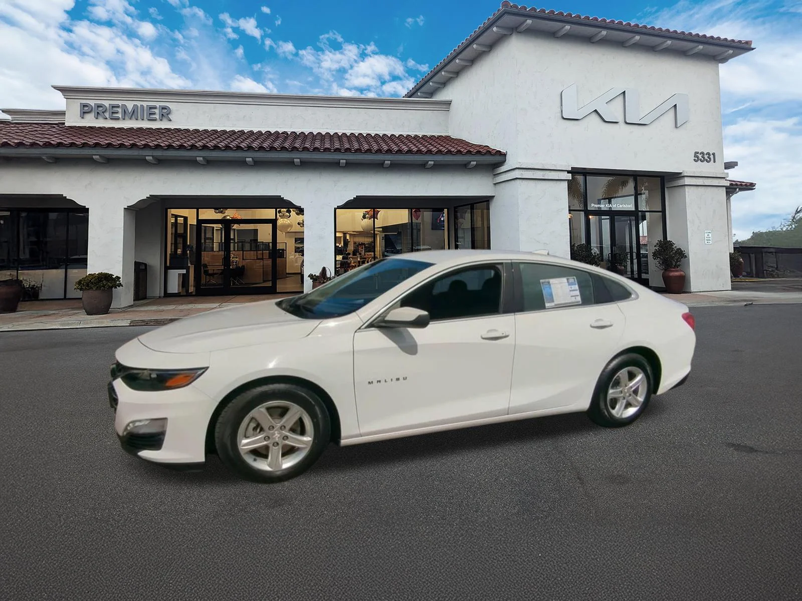 Used 2023 Summit White Chevrolet LT image 4