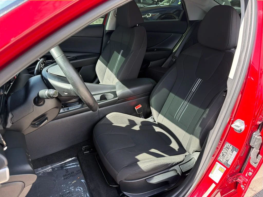 Used 2021 Red Hyundai SEL image 28