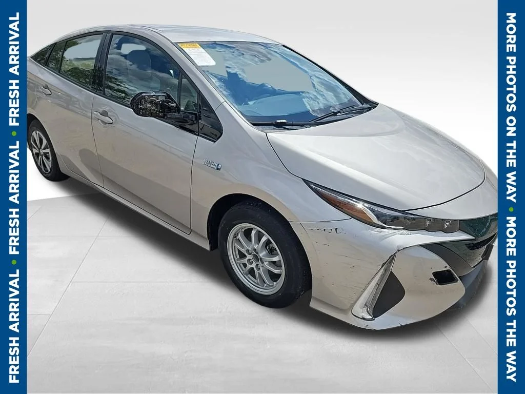 2018 Toyota Prius Prime Plus's photo