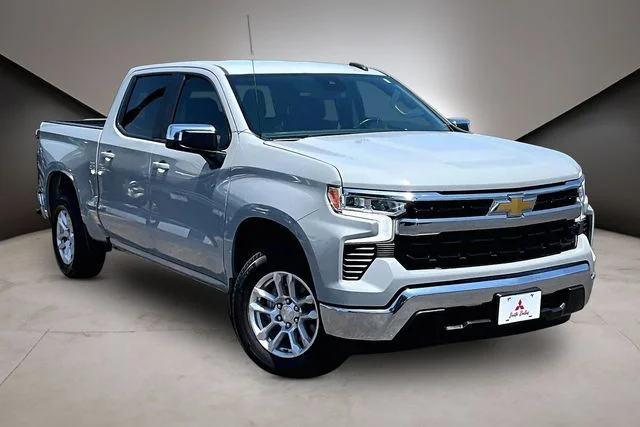 Used 2024 White Chevrolet LT image 2