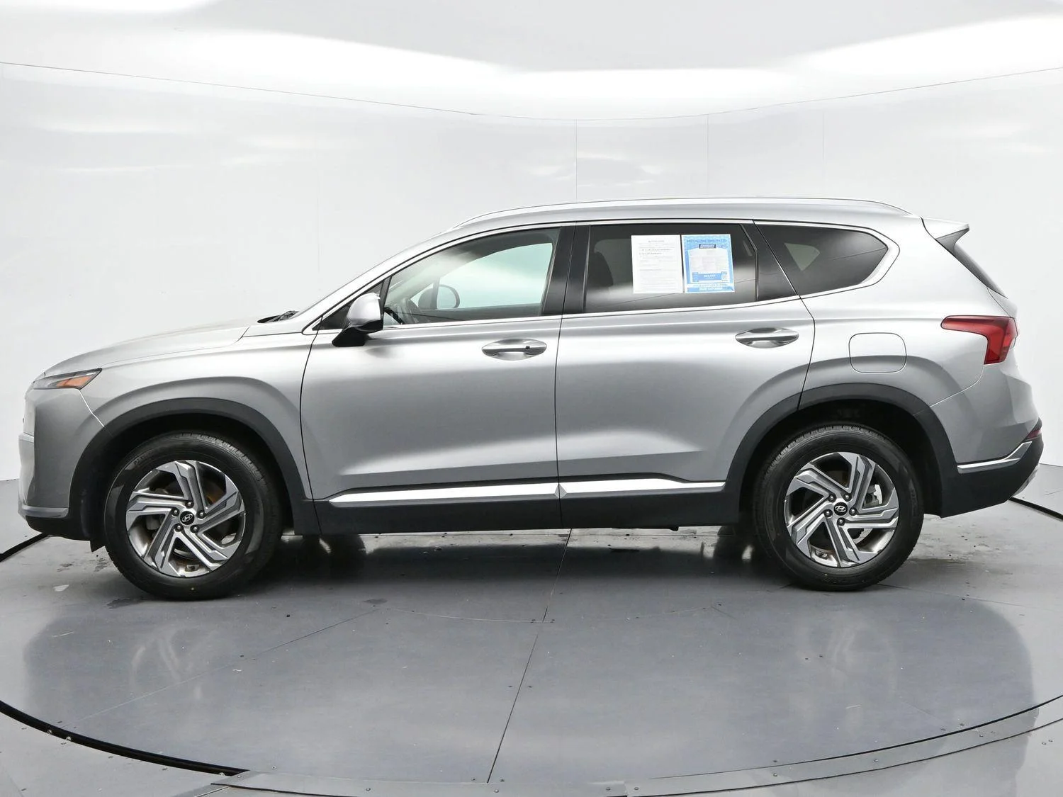 Used 2021 Shimmering Silver Hyundai SEL image 4