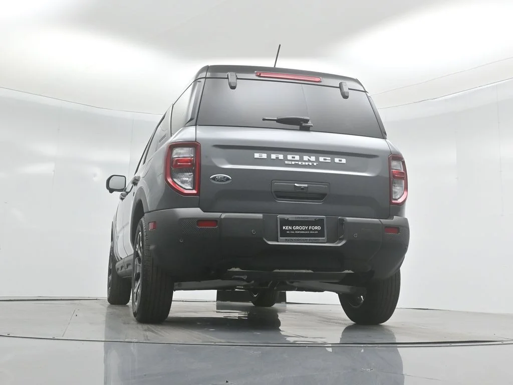 New 2025 Carbonized Gray Metallic Ford Outer Banks image 53