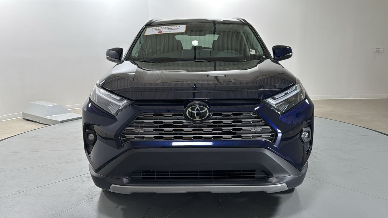 Certified Used 2025  Toyota Limited image 2