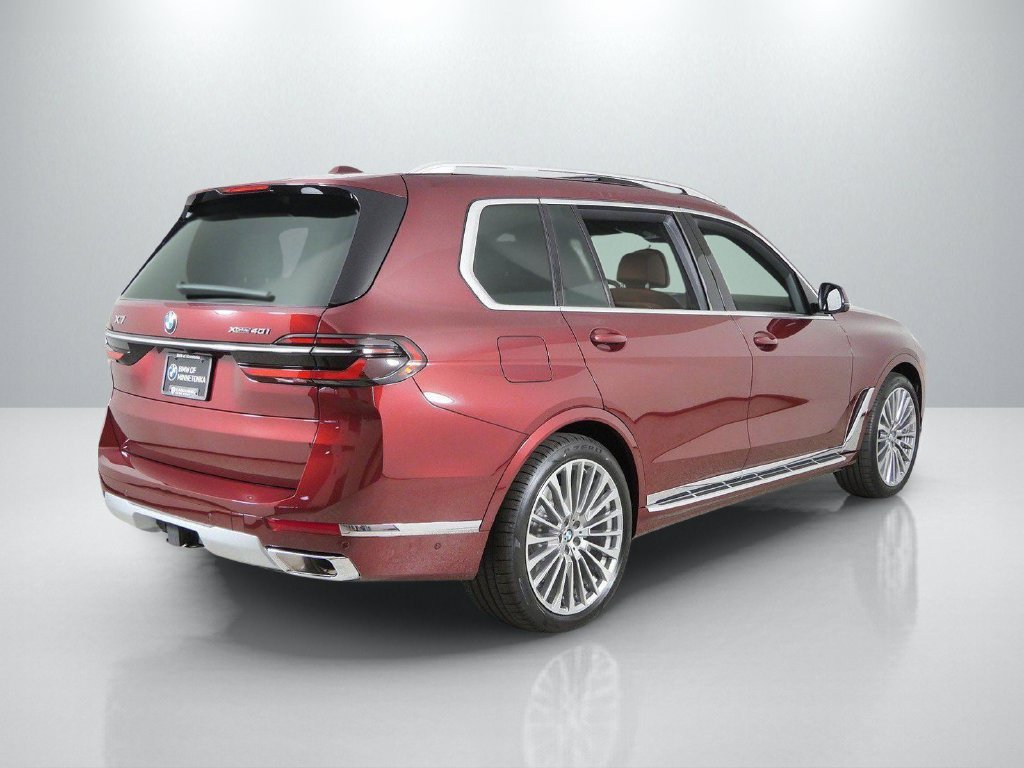 Used 2027 Red BMW xDrive40i image 10