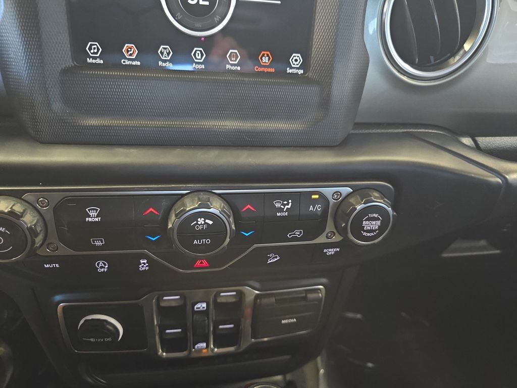 Used 2019 Red Jeep Unlimited Sahara image 26