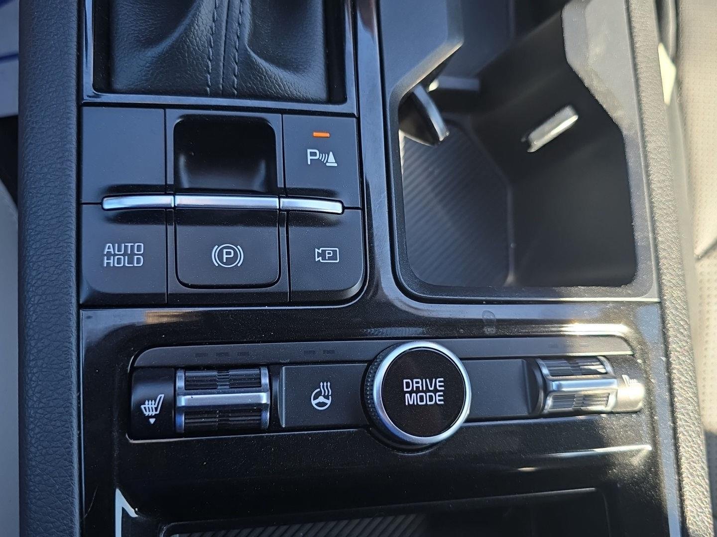 Used 2025 Snow White Pearl Kia GT-Line image 19