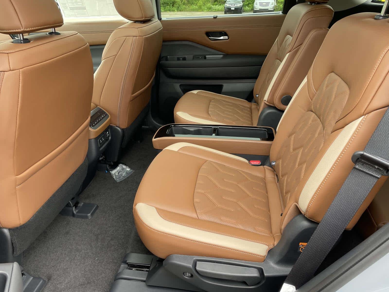 New 2026 Boulder Gray Pearl Nissan Platinum image 16