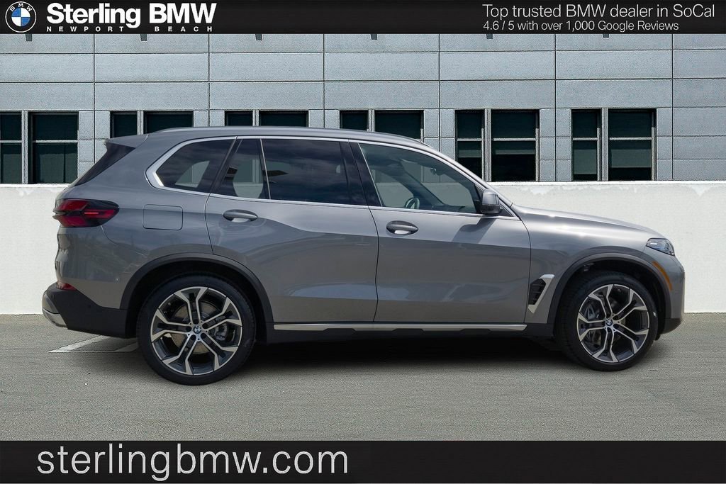 New 2026 Skyscraper Grey Metallic BMW sDrive40i image 3