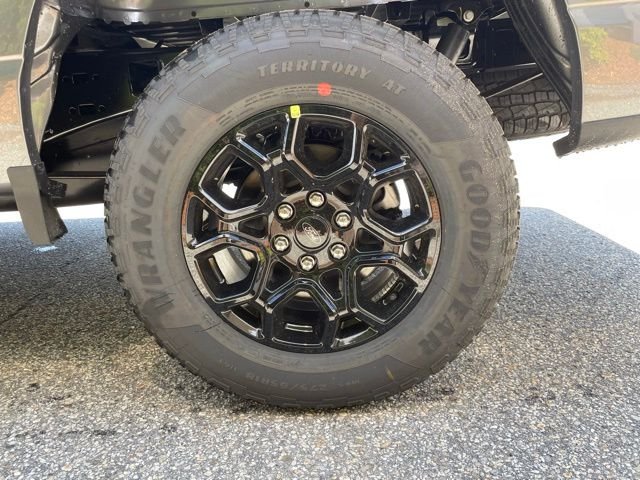 New 2026 Carbonized Gray Metallic Ford XLT image 8