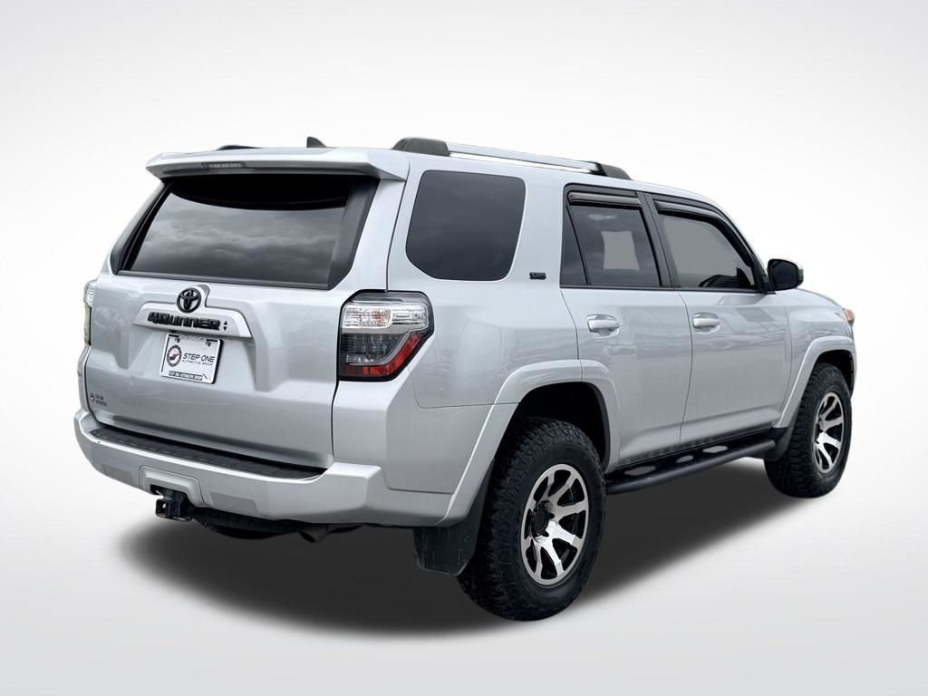 Used 2021 Silver Toyota SR5 image 6