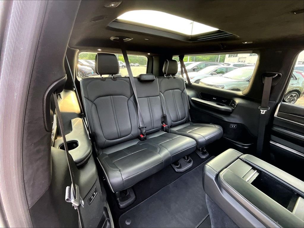 Used 2024 White Jeep Series II image 17