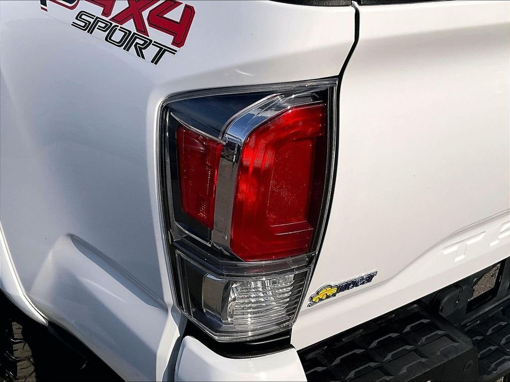Used 2022 White Toyota TRD Sport image 32