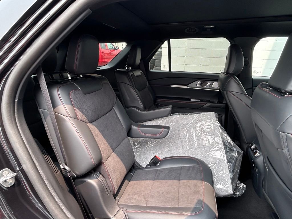 New 2026 Agate Black Metallic Ford ST image 35
