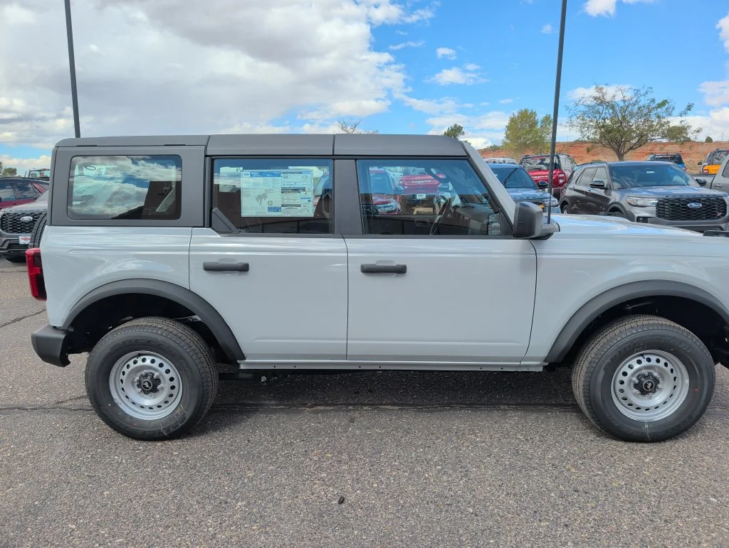 New 2026 Avalanche Gray Ford Base image 5