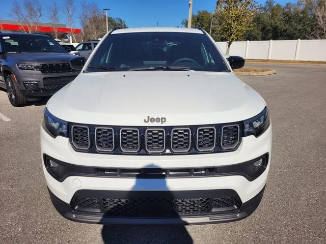 New 2026 Bright White Clearcoat Jeep Latitude image 19
