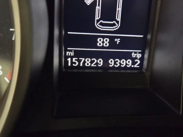 Used 2014 White Volkswagen Wolfsburg Edition image 28